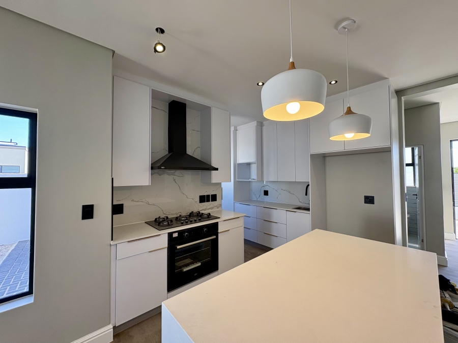 4 Bedroom Property for Sale in Sandown Western Cape